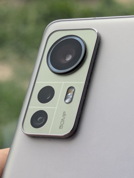 Продаётся мощный Xiaomi 12 на 256/12