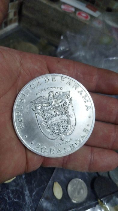 Vând monede antice din argint l