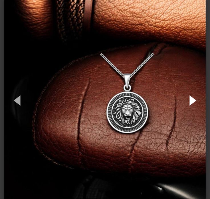 Pandantiv din argint 925, model Leu - 6.7g