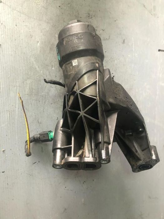 carcasa filtru ulei 2.0 tdi audi a6 4g c7