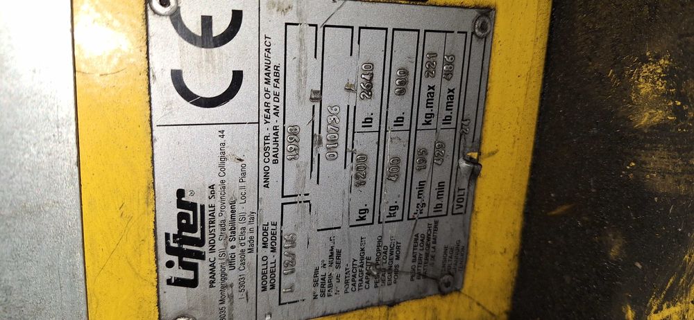 Електрическа палетна високо повдигаща количка,2 метра височина