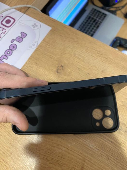 Продам Iphone 14