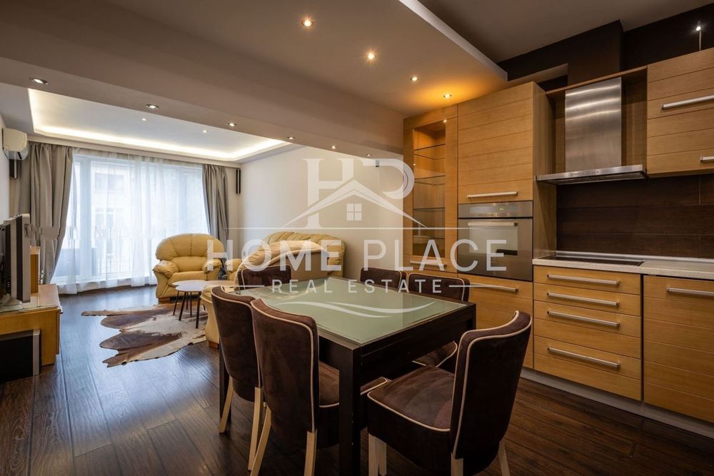 ТРИСТАЕН апартамент под наем - Център