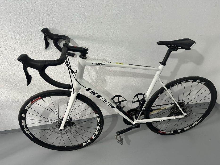 Bicicleta de vânzare
