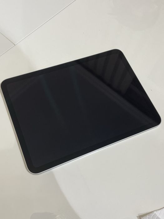 iPad A16 в использовании меньше года