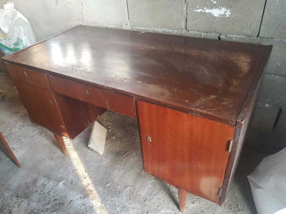 Продам письменный стол