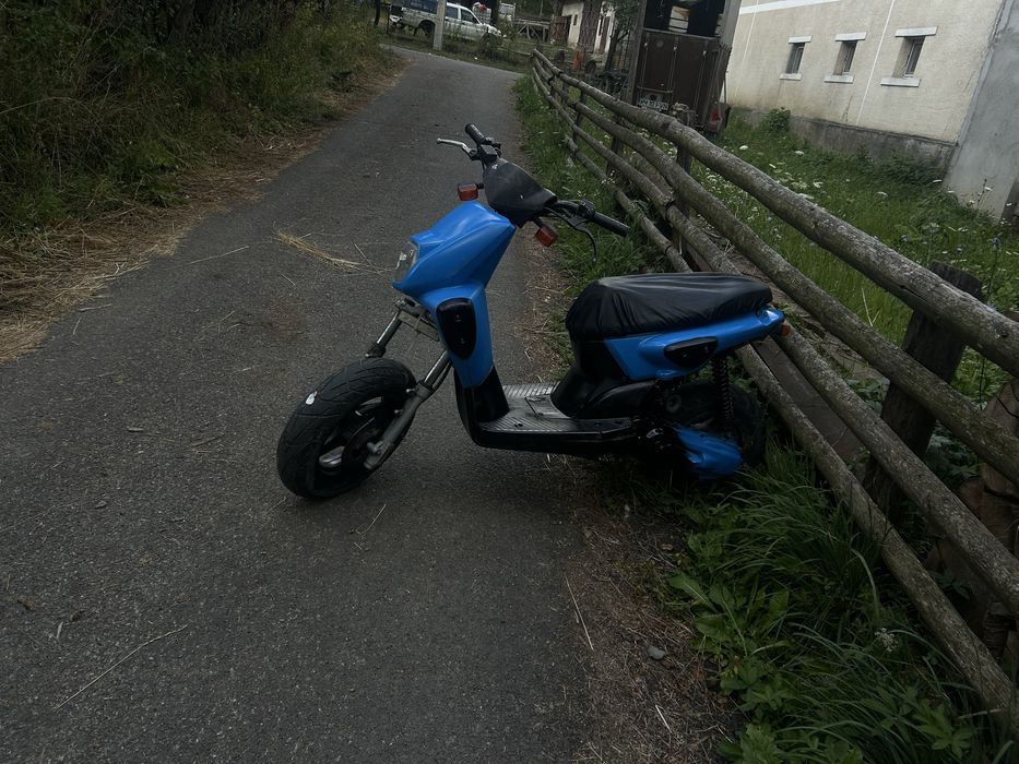 Vand scuter yamaha slider