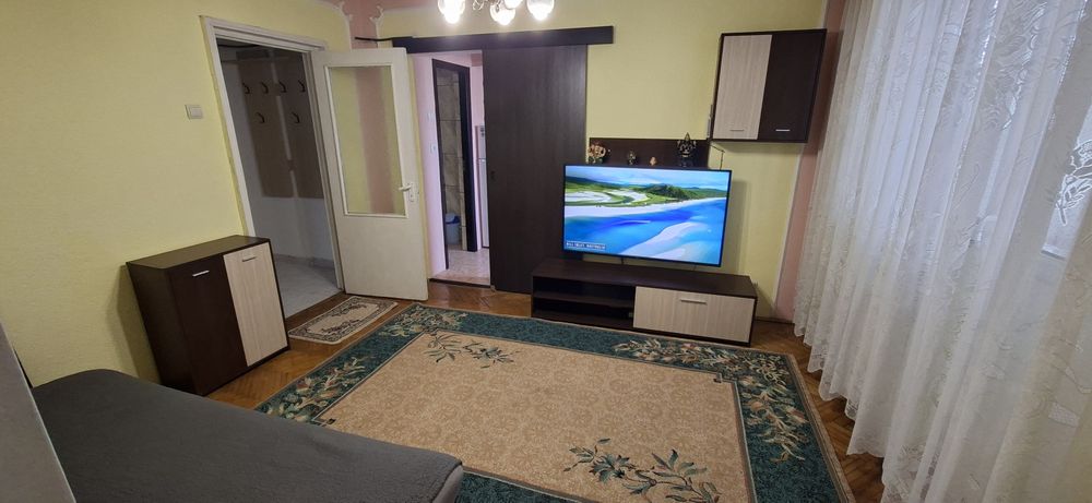 Inchiriat apartament 15-20 min mers pe jos Piata Unirii / UMF