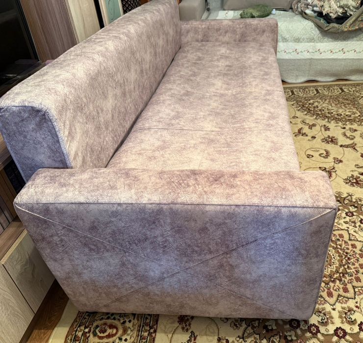 Продам диван с нишой