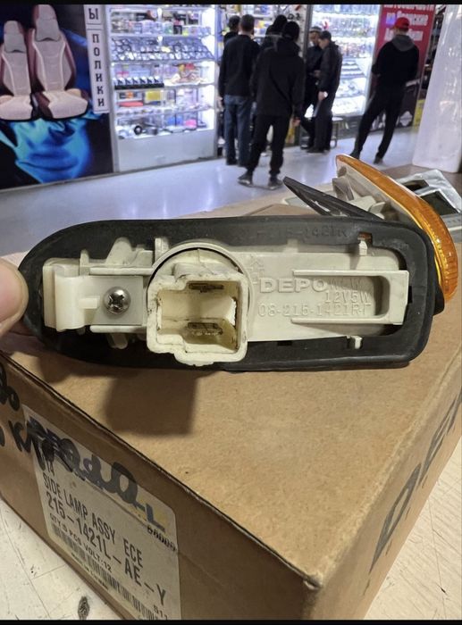 Поворотник в крыло санни N14