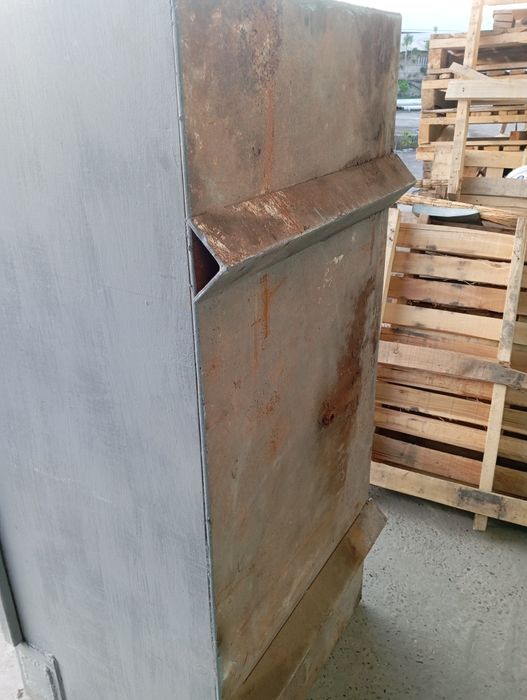 Темир шкаф сотилади Калин темирдан ясалган