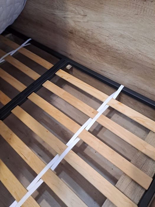 Urgent! Pat 180x200 cu depozitare