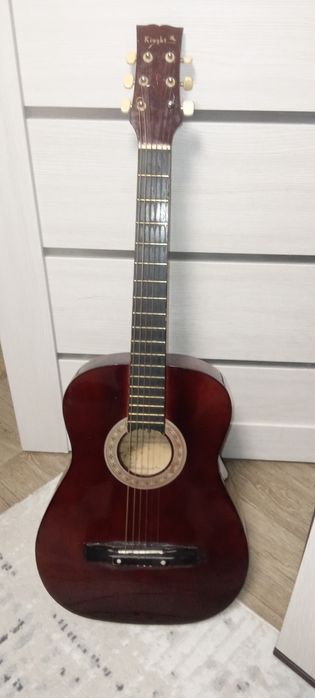 Акустическая гитара