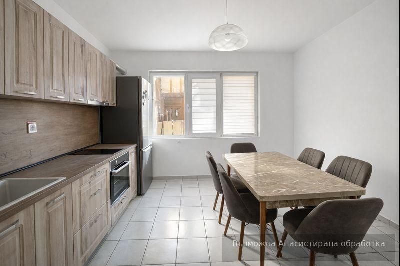 Четиристаен апартамент под наем в жк. Тракия