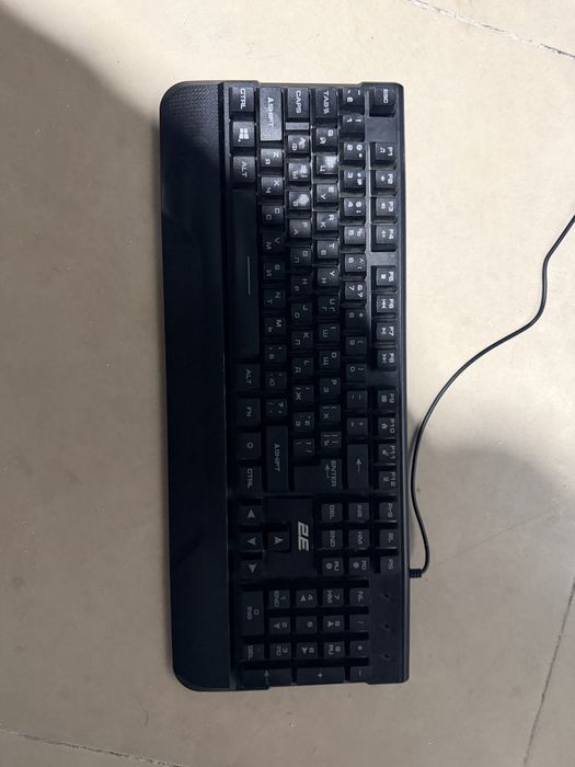 Монитор, клавятюра