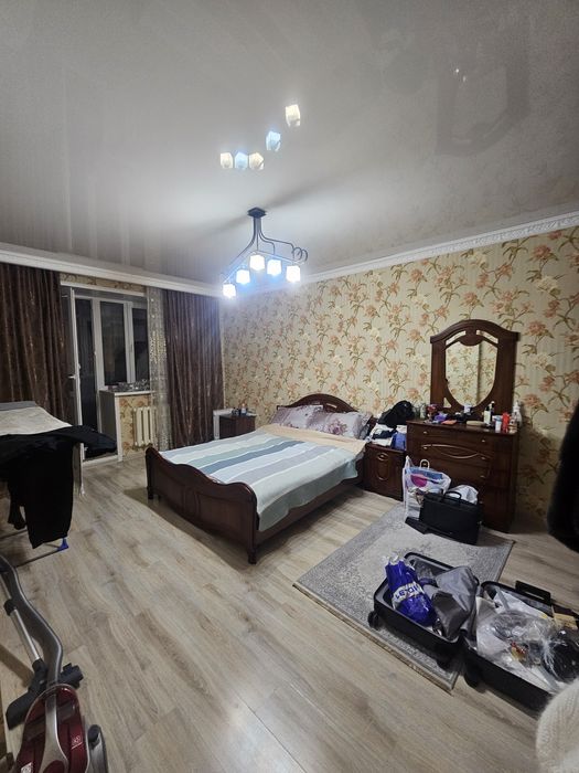 Продам спальный гарнитур , кровать