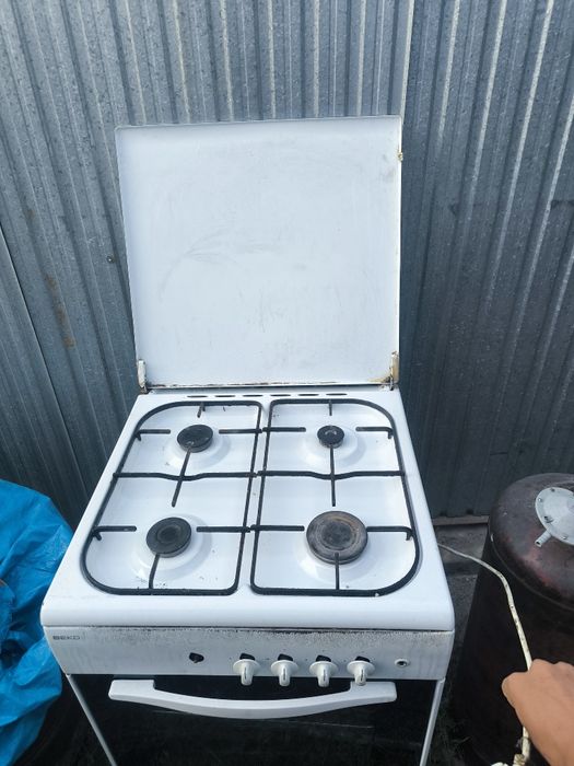 Газ плита с духовкой