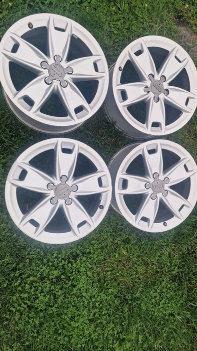 Jante originale Audi, anvelope MS Bridgestone fulg 235 65 17,275 60 20