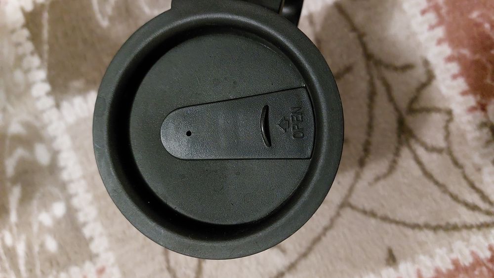 Комплект термос с две термо чаши