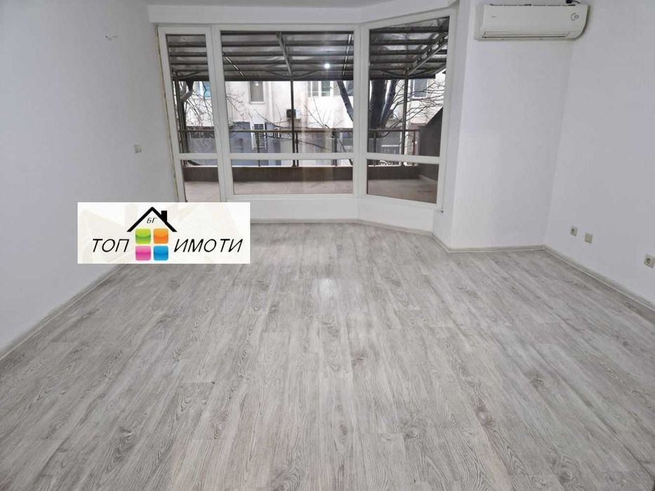 Тристаен апартамент,126 кв.м., в Кършияка, до х-л Санкт Петербург