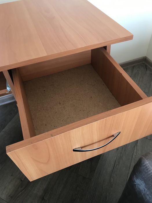 Продам компьютерный стол