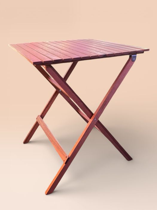 Дървена сгъваема градинска маса