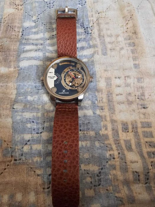 Продам часы с автозаводом.