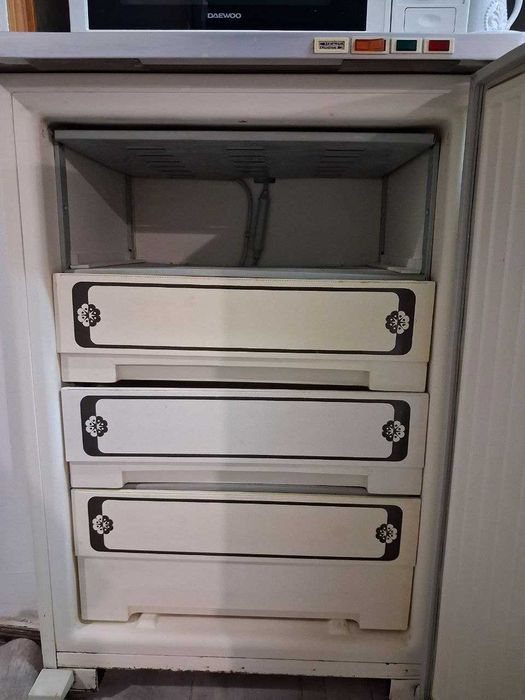 Продам советский несокрушимый морозильник Бирюса