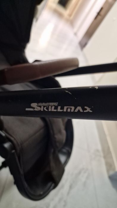 Продамуниверсальную коляску Skillmax