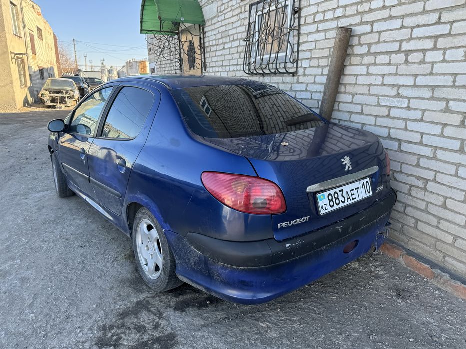 В разборе пежо 206