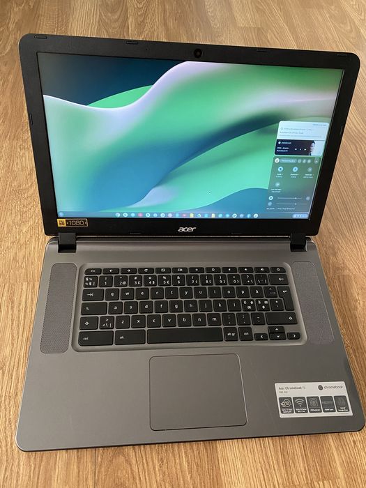 Laptop Acer Slim ChromeBook display mare 15,6 led,4gb ram.ssd disk baterie buna perfect functional vine cu incarcator