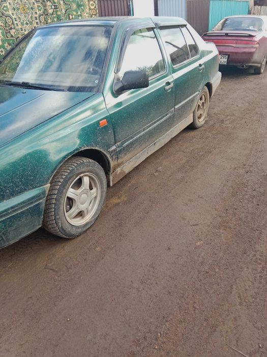 Продам Volkswagen Venta 94года