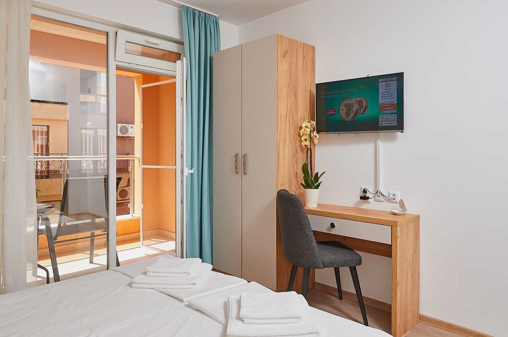 Елегантен многостаен апартамент в топ център на Поморие