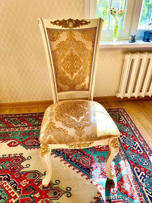 Стулья новые, Россия