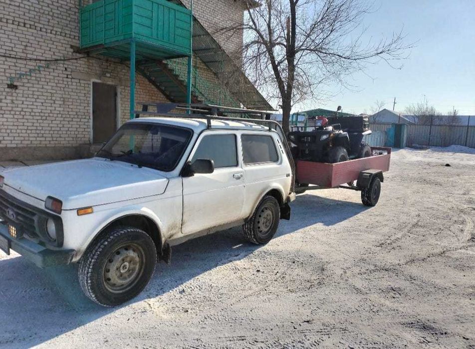 Автомобиль Нива транспорт