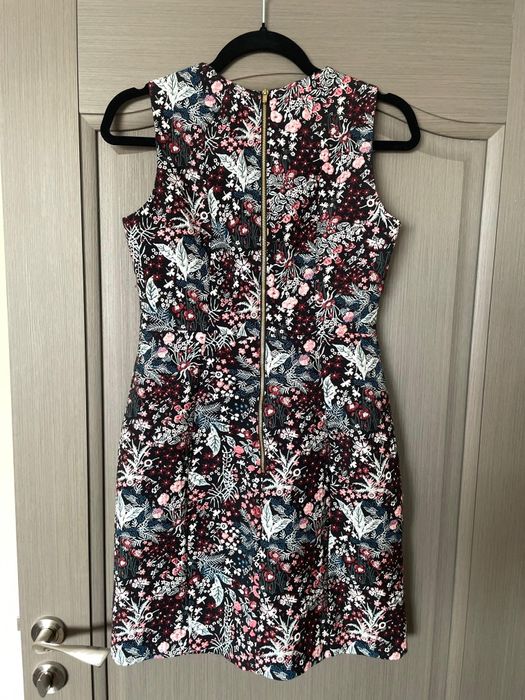 Rochita foarte eleganta H&M 36