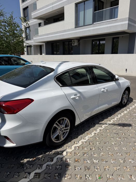 FORD Focus 2019 — imagine 3