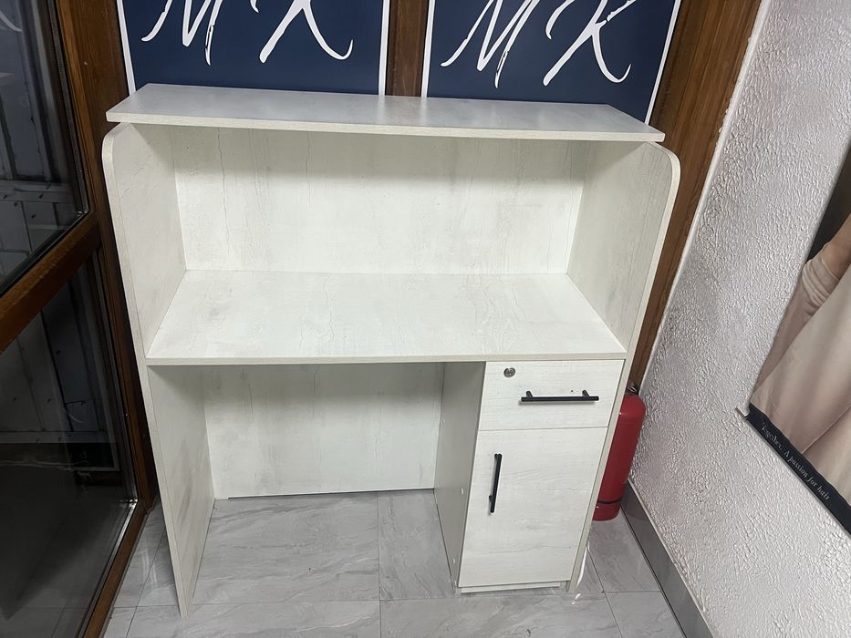 Продам рецепшн для салона красоты