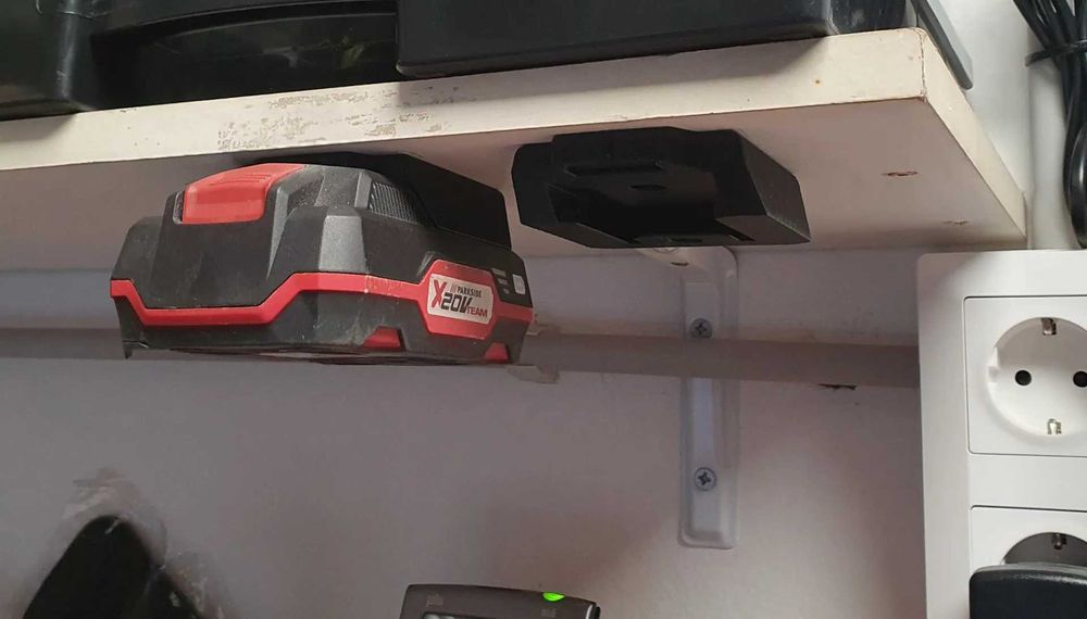 Suport acumulator Parkside X20V – Organizare Atelier