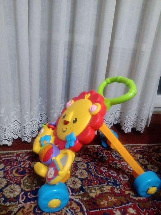 Бебешка проходилка Fisher Price