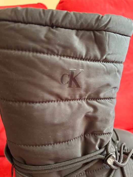 Calvin Klein Jeans - апрески