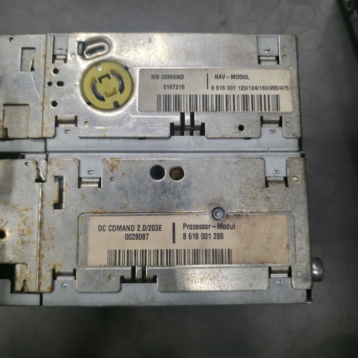 Оригинална мултимедия / навигация за Mercedes – 20 €