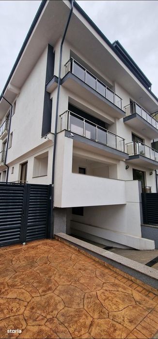 Vand 3 camere Ion Mihalache /Calea Grivitei - metrou 1Mai