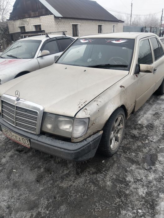 Продам мерса 124