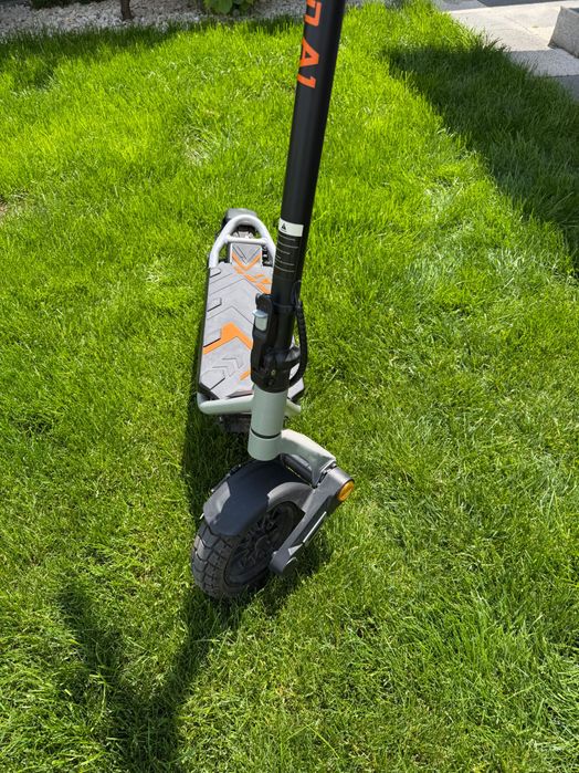 Trotinetă electrică KuKirin A1 – aproape nouă, doar 86 km, stare excelentă