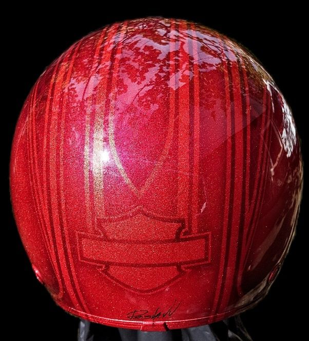 Каска за мотор с атрактивна аерография