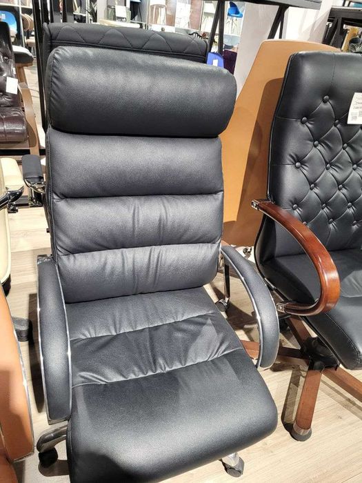 Кресло руководительское TWISTER офисное с бесплатной доставкой