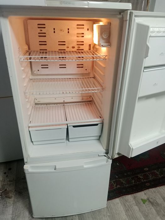 Холодильник Бирюса