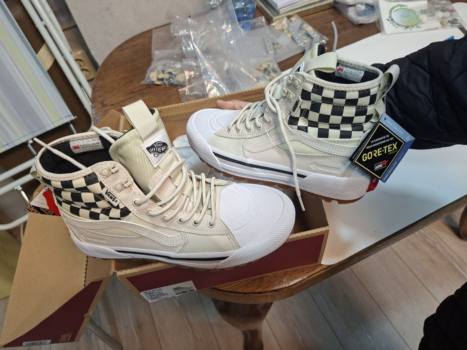 Маркови - Vans off the wall