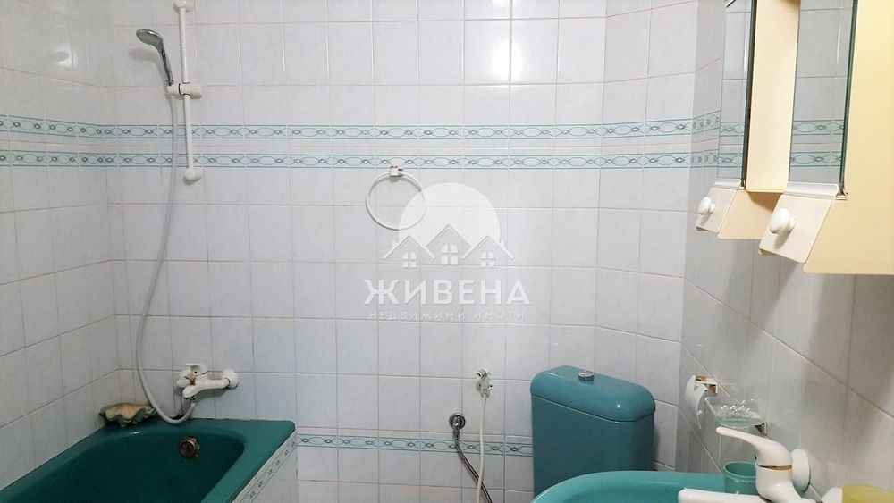 Дава се под наем Тристаен апартамент в Варна, Централна поща - 120 кв.м за 614 € - Снимка #11